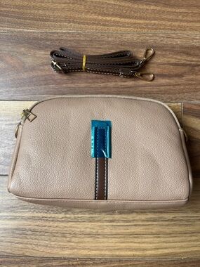 Tan Leather Crossbody Bag with Dark Brown Strap